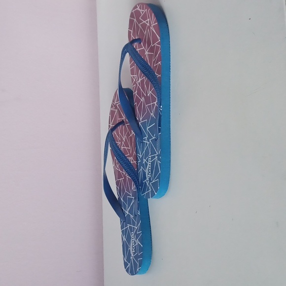 Size 9 1/2 Blue and Pink Flip Flops - Picture 2 of 4
